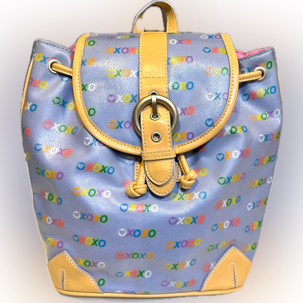 VTG XOXO PERIWINKLE MULTICOLORED LOGO FLAWED DRAWSTRING BACKPACK BAG PURSE 11”